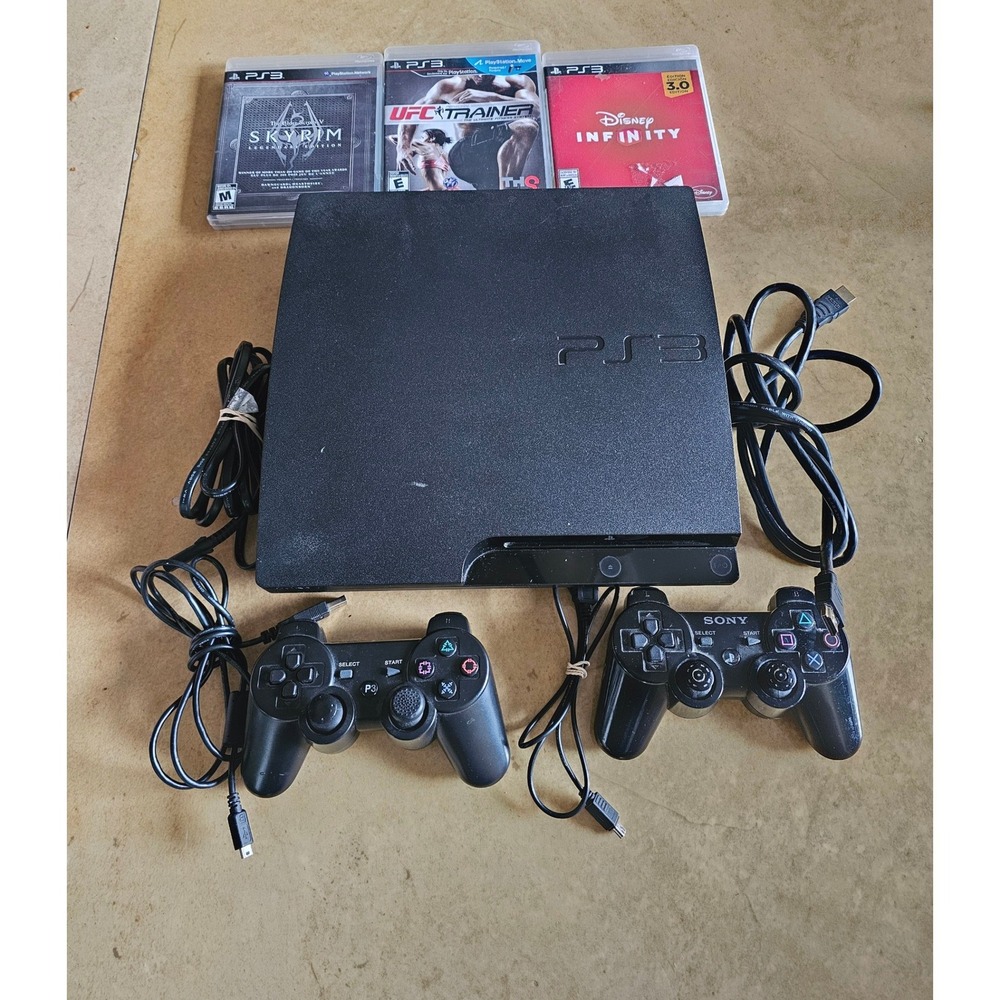 Sony PlayStation 3 PS3 Slim 160GB Console CECH-3001A Bundle 2 Controllers 3 Game